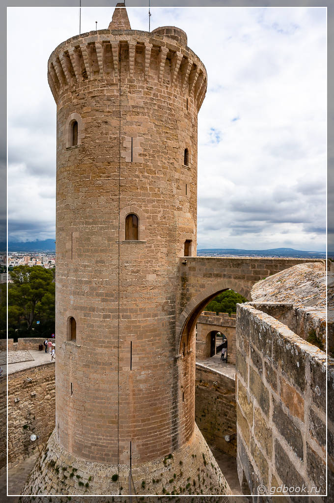 Замок Бельвер