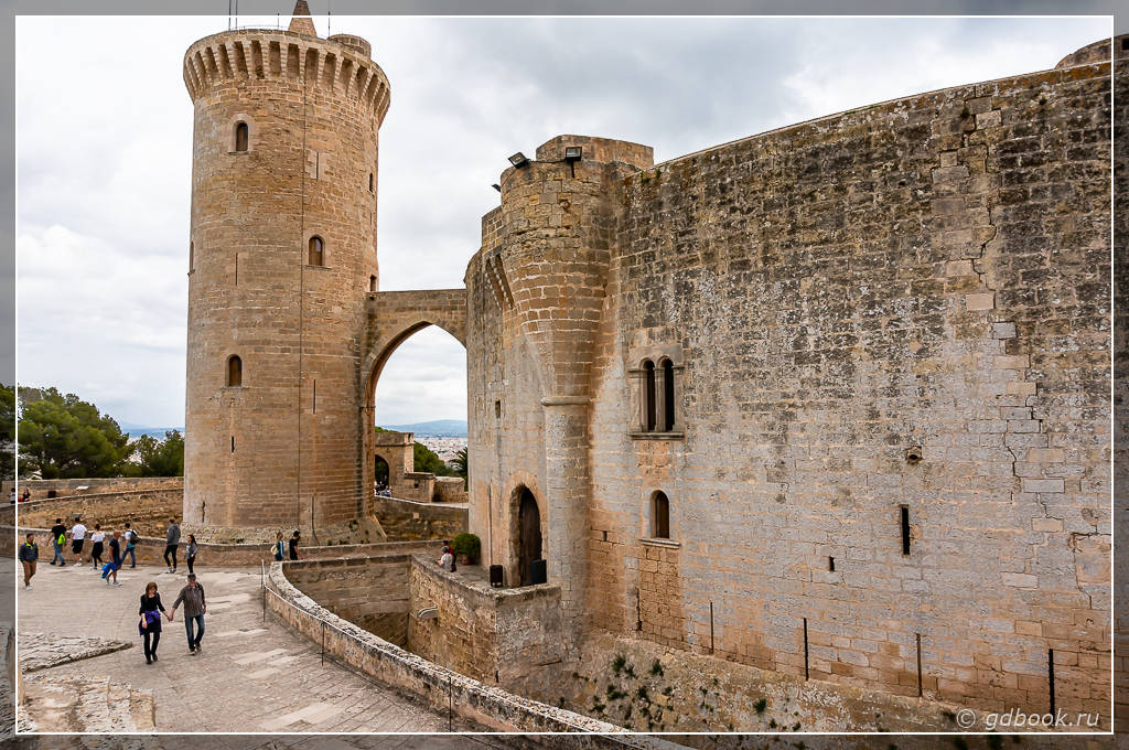 Замок Бельвер