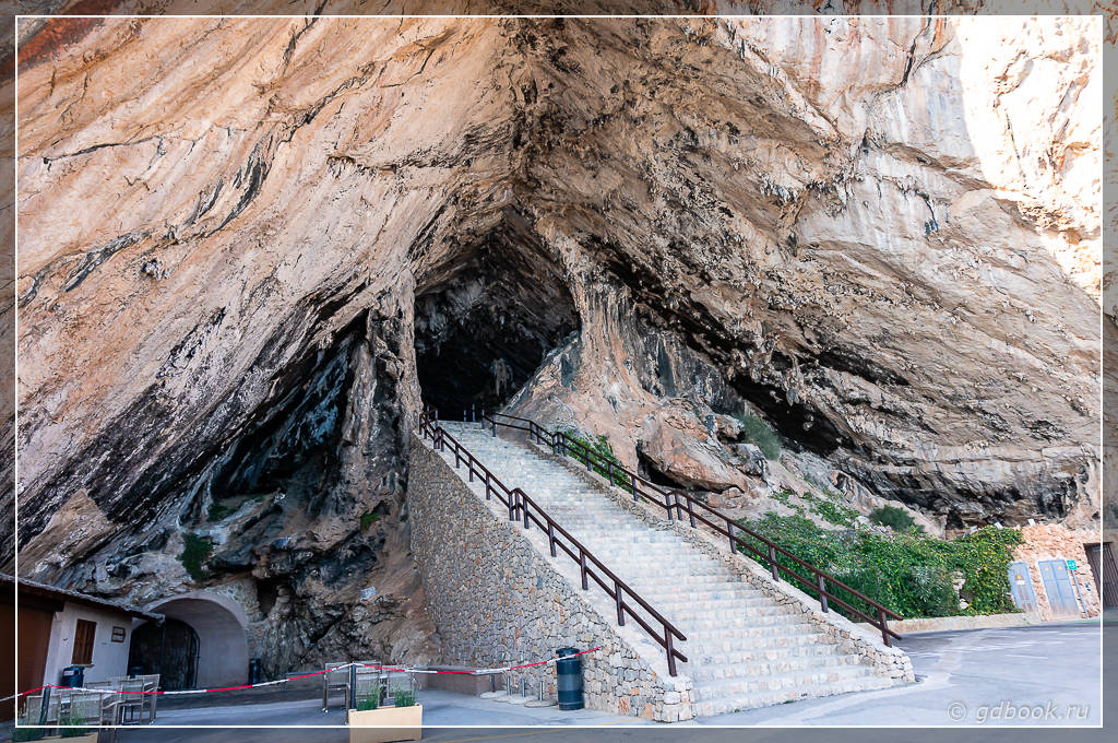 Пещеры Майорки