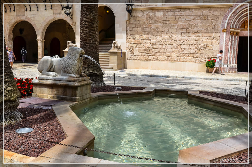 Королевский дворец Пальмы Альмудайна